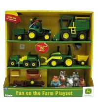 Игровой набор Tomy "Веселая Ферма" John Deere 42945