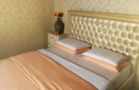 Постельное бельё Greenstork простыня сатиновая (евро-стандарт) 220х240 см (белый крем лаванда фиолет персик)