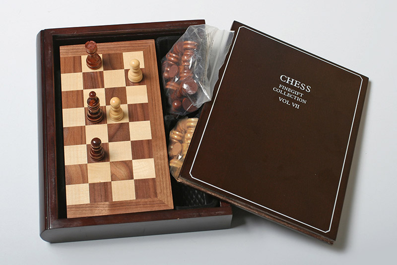 LF19229 Игра настольная "Шахматы"