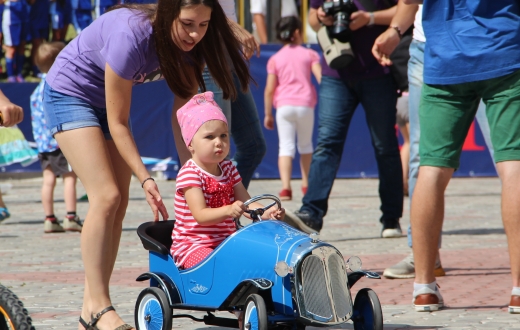 TVL Retro Педальная машинка TVL Retro (голубой)